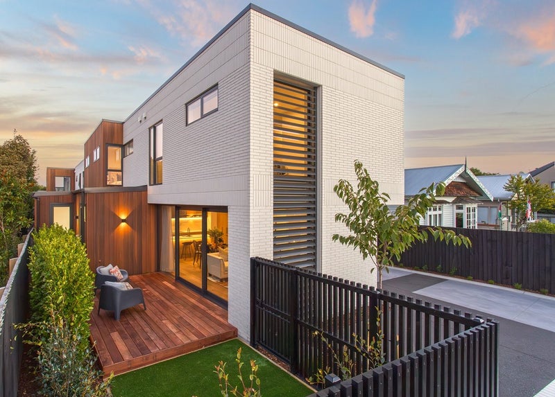 34 Courtenay Street, St Albans, Christchurch - Carousel 1