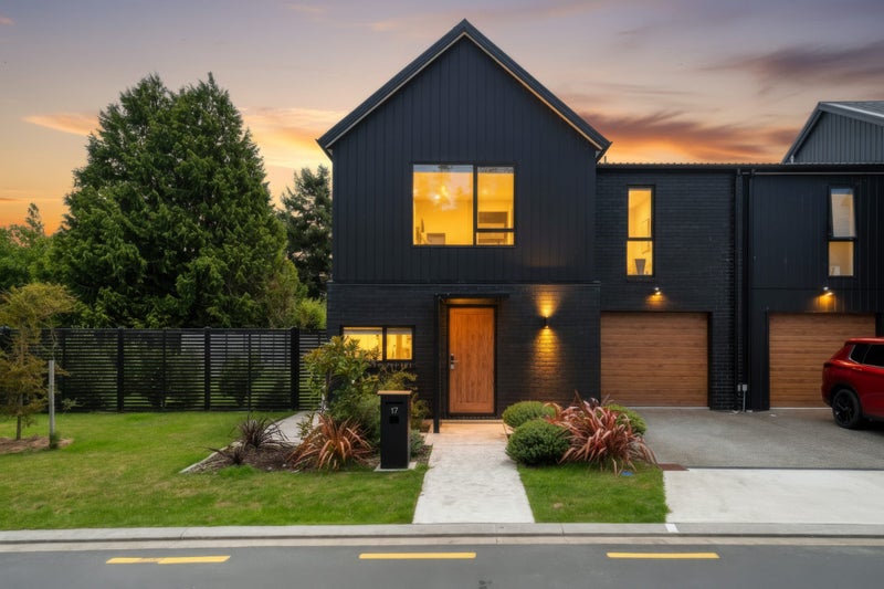 17 Reakes Crescent, Wallaceville, Upper Hutt - Carousel 1