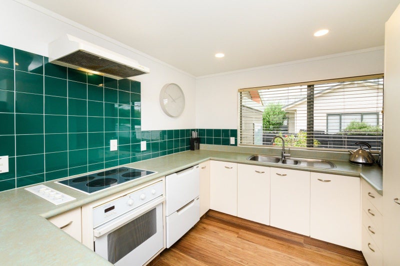 42 Dalfield Place, Highbury, Palmerston North - Carousel 2