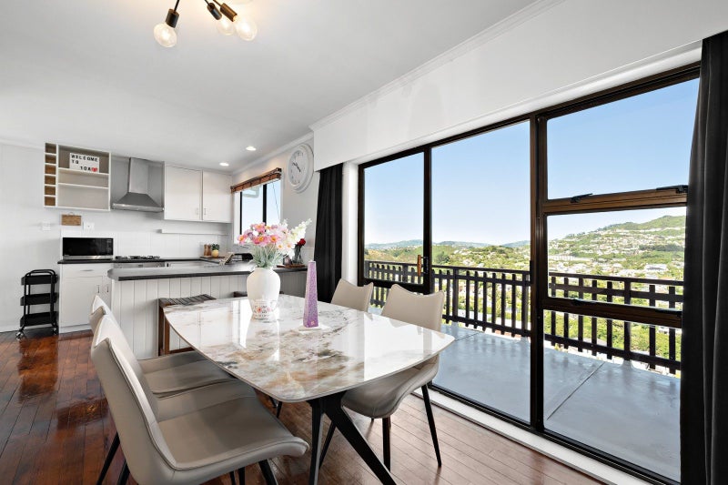 10A Ceres Crescent, Johnsonville, Wellington - Carousel 1