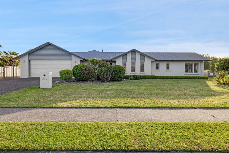 2 Lamia Grove, Papamoa Beach, Papamoa - Carousel 1