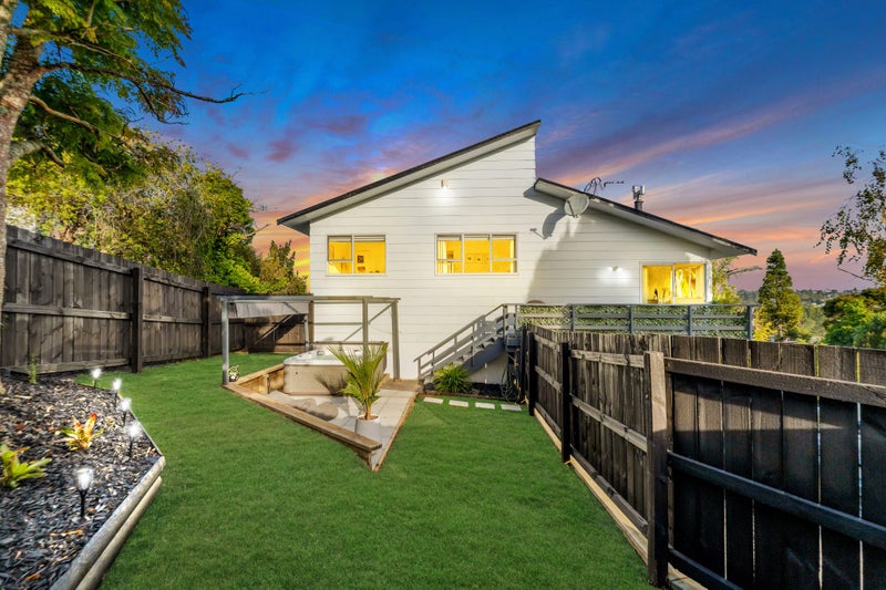 1/28 Noeleen Street, Glenfield, Auckland - Carousel 1