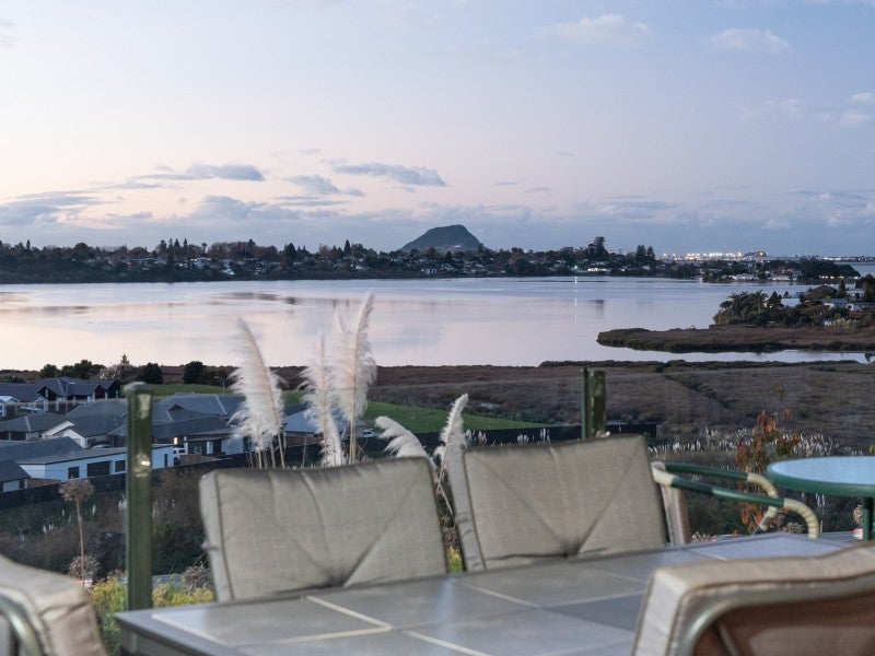 43 Diamond Head, Hairini, Tauranga - Carousel 1