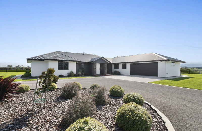 36 Nannestads Line, Bunnythorpe, Palmerston North - Carousel 1