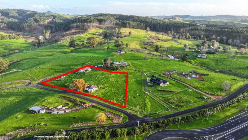 8 Old Barn Road, Waitakaruru, Ngatea - Carousel 1