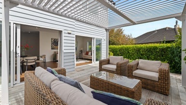 4B Radcliffe Street, Glen Innes, Auckland - Carousel 1