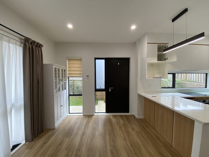 22A Batkin Road, New Windsor, Auckland - Carousel 2