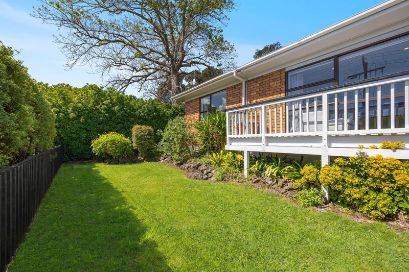 4A Sullivan Avenue, Mangere Bridge, Auckland - Carousel 1