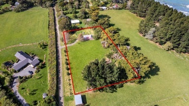 10 Manuka Bay Road, Domett, Cheviot - Carousel 1