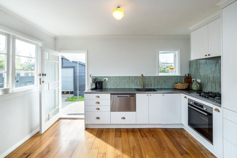 41 Wallace Street, Featherston - Carousel 2