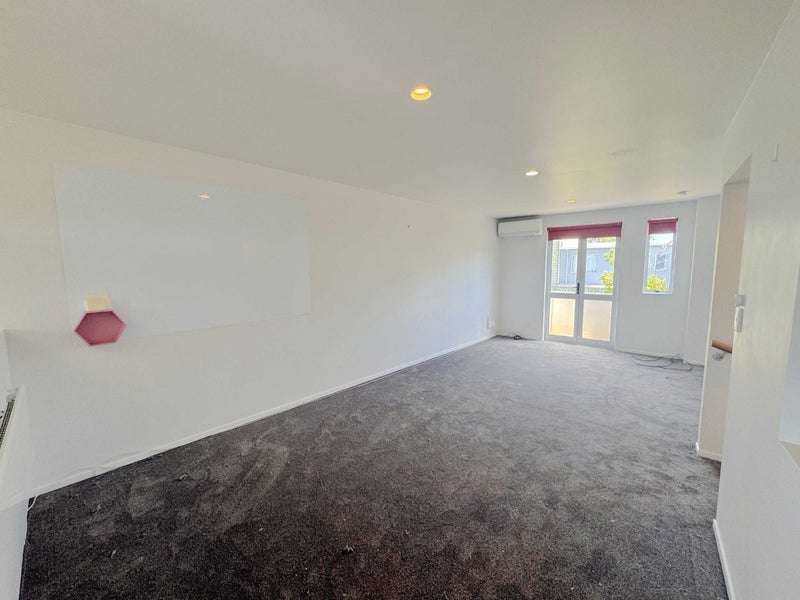 89 Albionvale Road, Glen Eden, Auckland - Carousel 1