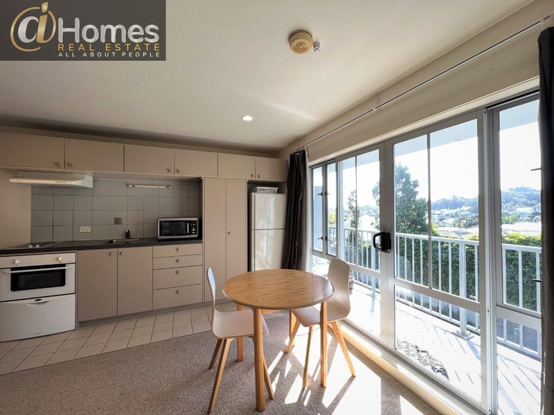 2R/3 Keystone Avenue, Three Kings, Auckland - Carousel 1