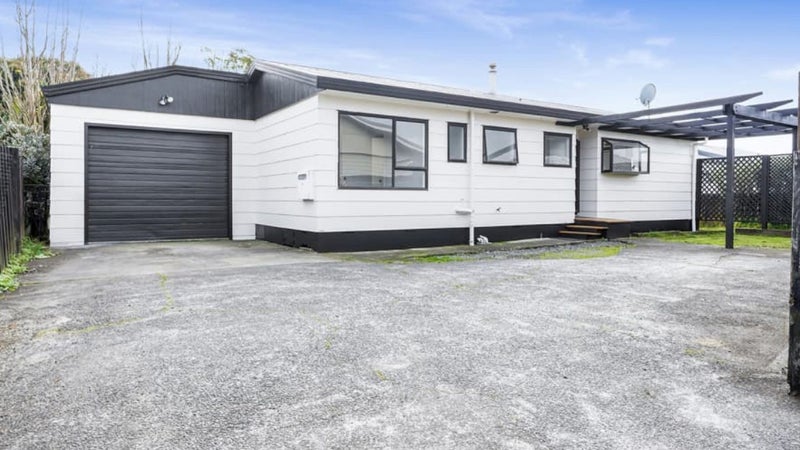 24B Crawshaw Drive, Nawton, Hamilton - Carousel 1