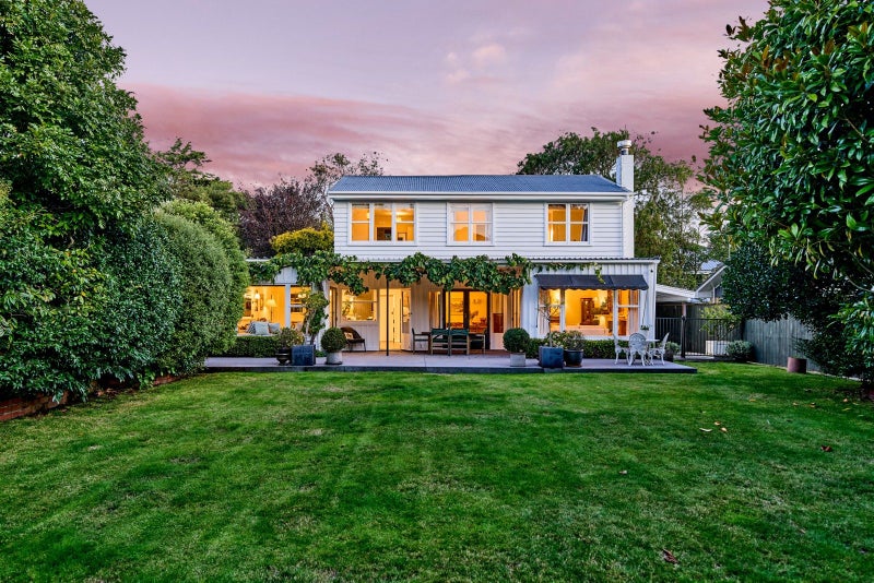 295 Fergusson Drive, Heretaunga, Upper Hutt, Wellington - Carousel 1