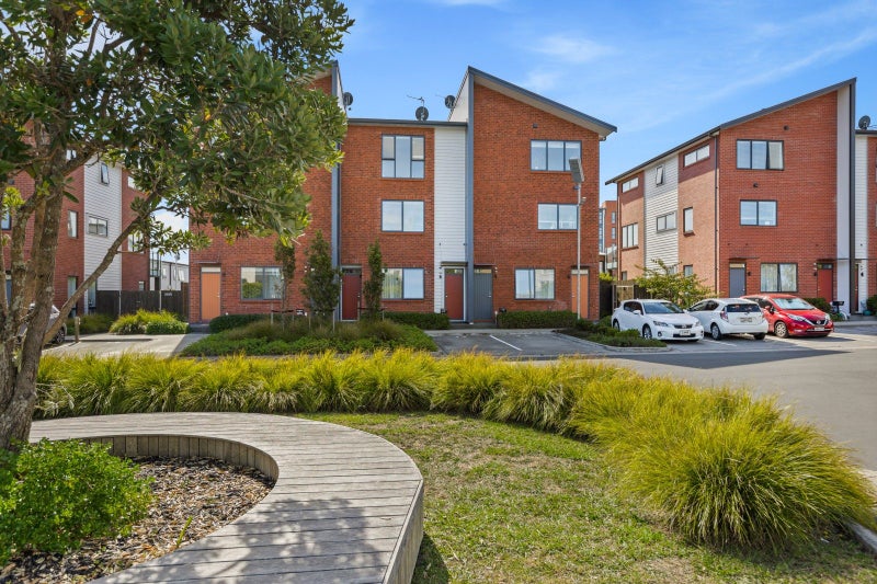 11 Danga Lane, Hobsonville, Auckland - Carousel 1