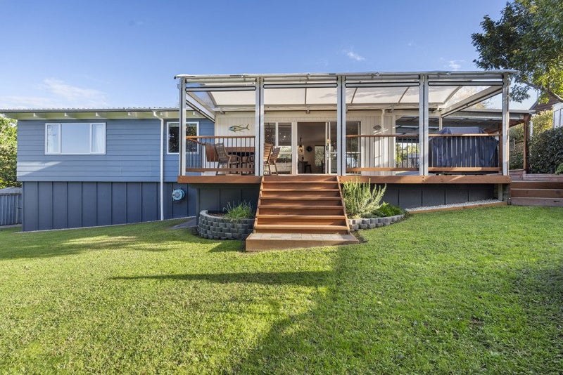 5 Hatfield Heights, Hatfields Beach, Orewa - Carousel 1