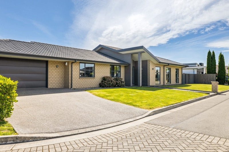 8 Marble Court, Northwood, Christchurch - Carousel 2