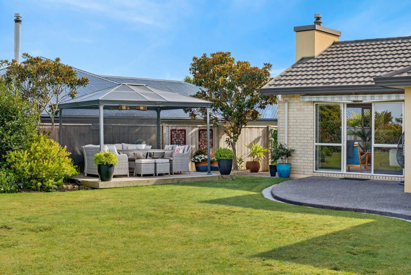 14 Fairview Place, Havelock North, Havelock North - Carousel 2