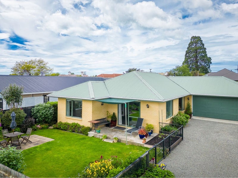11C Exeter Street, Waimate - Carousel 1