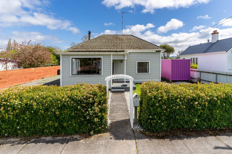 30 Burns Street, Milton - Carousel 2