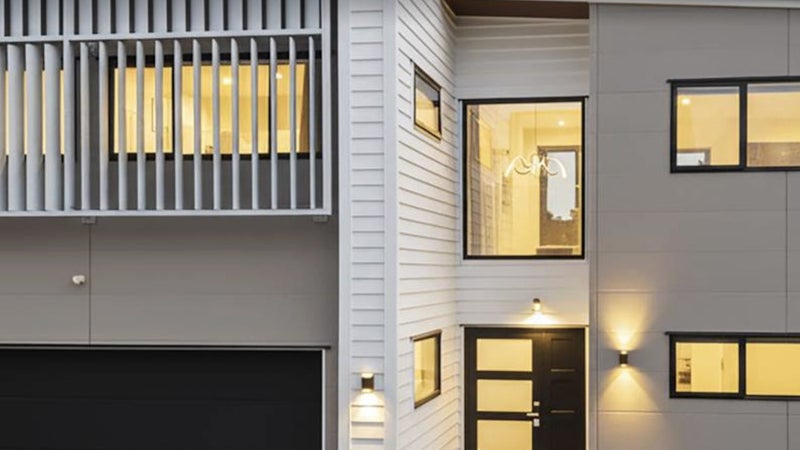 8 Awakirihi Close, Shamrock Park, Auckland - Carousel 1