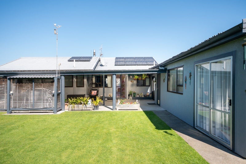 15 Tucker Lane, Clive, Clive - Carousel 2