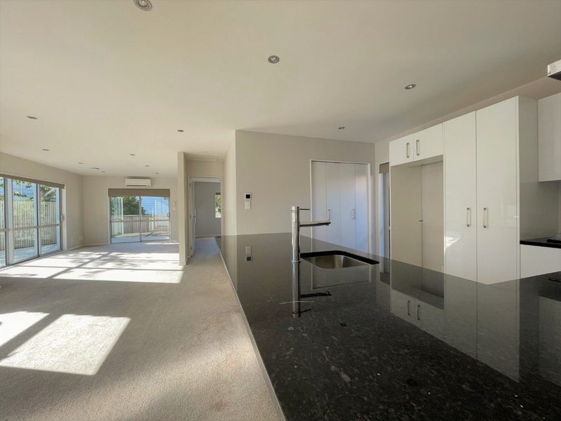 131A Campbell Street, Karori, Wellington - Carousel 1