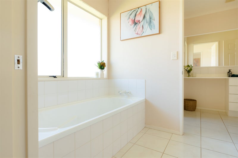 Property Valuation for 68 Discovery Drive, Flagstaff, Hamilton Trade