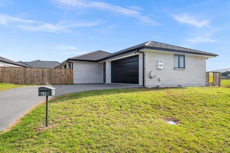 49 Plover Street, One Tree Point - Carousel 2