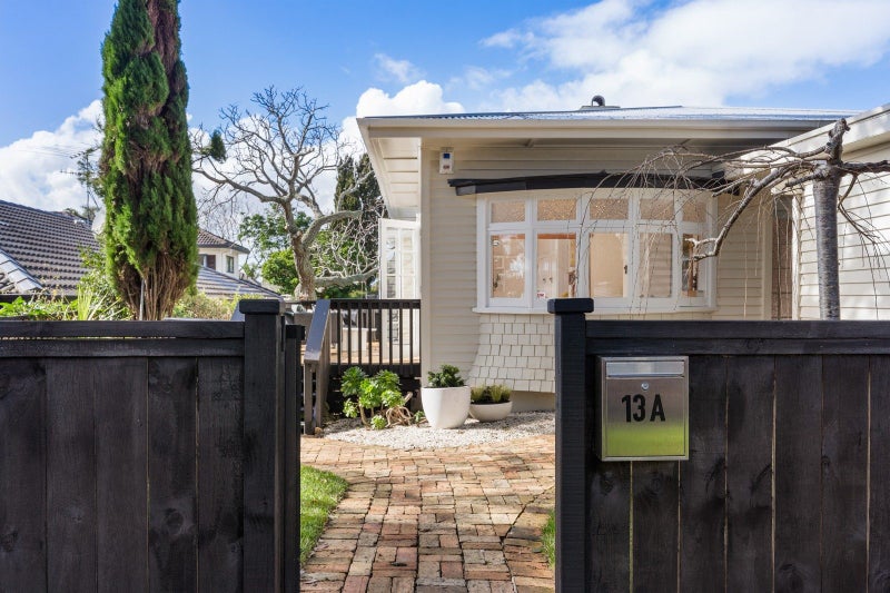 13A Irirangi Road, Greenlane, Auckland - Carousel 2