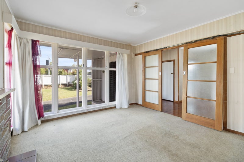 167 Te Atatu Road, Te Atatu South, Auckland - Carousel 2