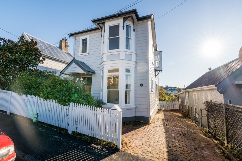 16 Galloway Street, Mornington, Dunedin - Carousel 1
