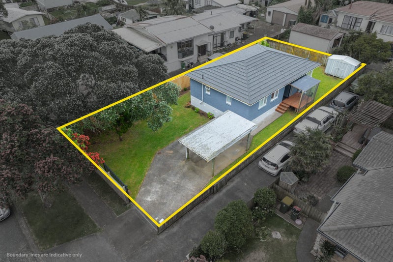 15 McInnes Road, Weymouth, Auckland - Carousel 1