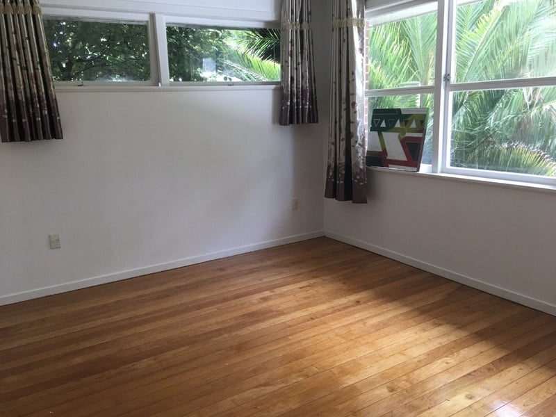 31 Kingdale Road, Henderson, Waitakere City, Auckland - Carousel 6