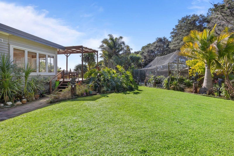 167 Simpson Road, Henderson Valley, Auckland - Carousel 1