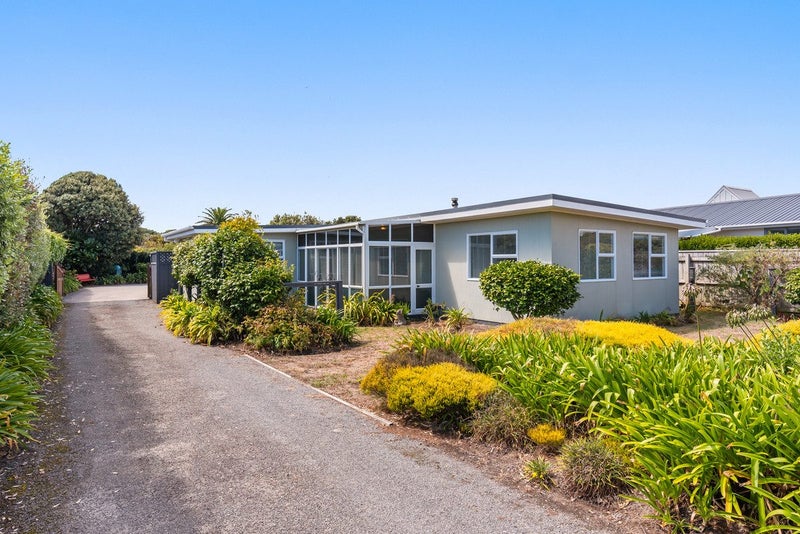 5 Eruini Street, Waikanae Beach, Waikanae - Carousel 2