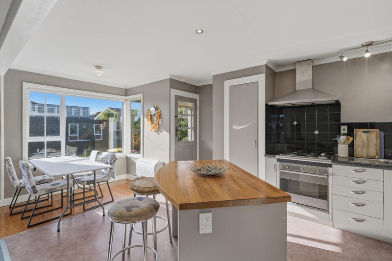 1 Ure Street, Windsor, Invercargill - Carousel 2