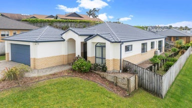 109 Tauranga Place, Orewa, Orewa - Carousel 1