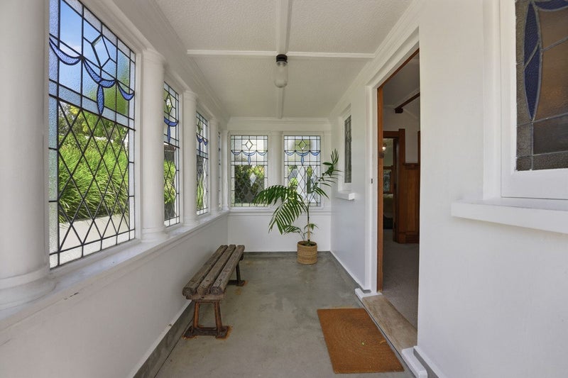 6 Ridge Lane, City Centre, New Plymouth, Taranaki - Carousel 2