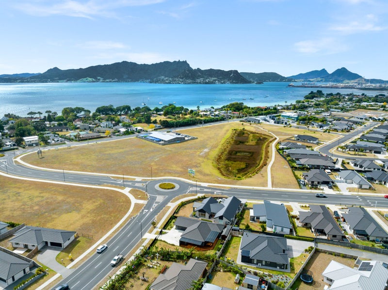 50 Plover Street, One Tree Point - Carousel 26