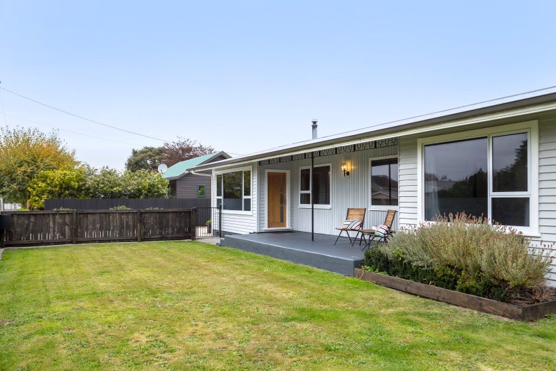 14 Mahupuku Street, Greytown - Carousel 1