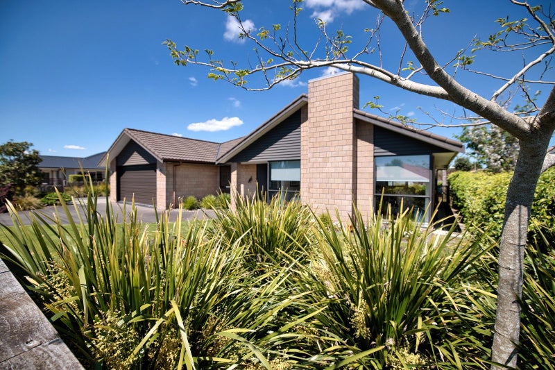 7 Molesworth Drive, Mangawhai, Mangawhai - Carousel 1