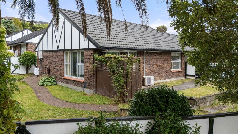 26A Halswater Drive, Churton Park, Wellington - Carousel 1