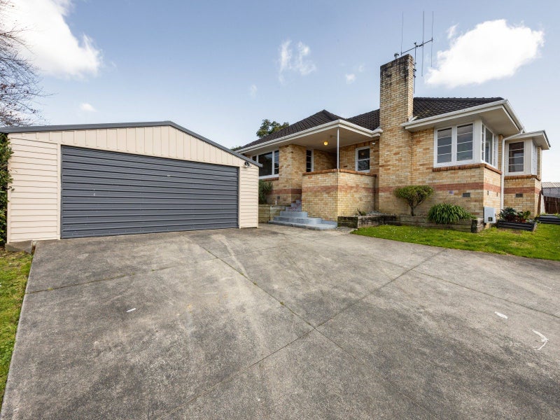 32A Hinton Avenue, Forest Lake, Hamilton - Carousel 1