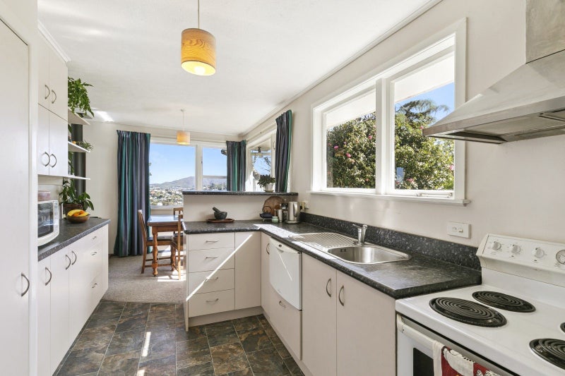 110 Pembroke Road, Wilton, Wellington - Carousel 2