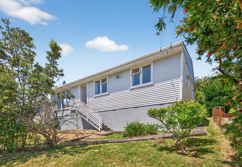 55 Taylor Terrace, Tawa, Wellington - Carousel 25