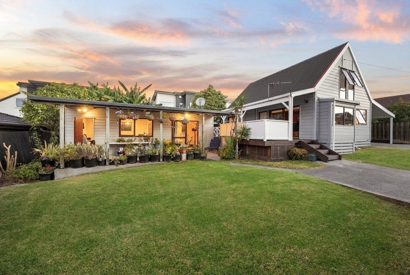 4037A Great North Road, Glen Eden, Auckland - Carousel 1