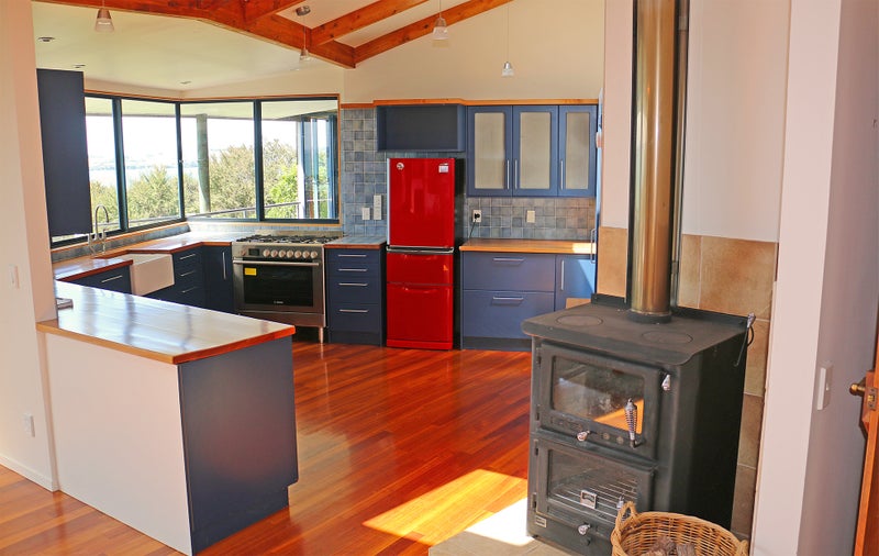 21 Kauri Drive, Sandspit, Warkworth - Carousel 2