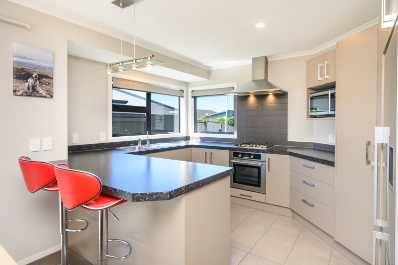 59 Rosalie Terrace, Kelvin Grove, Palmerston North - Carousel 2