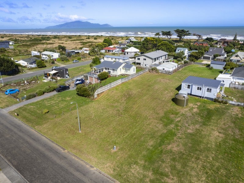 65 Gawler Street, Te Horo Beach - Carousel 2